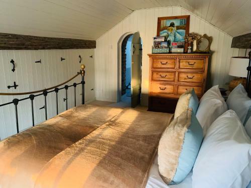 Bed & Breakfast Larchmount House