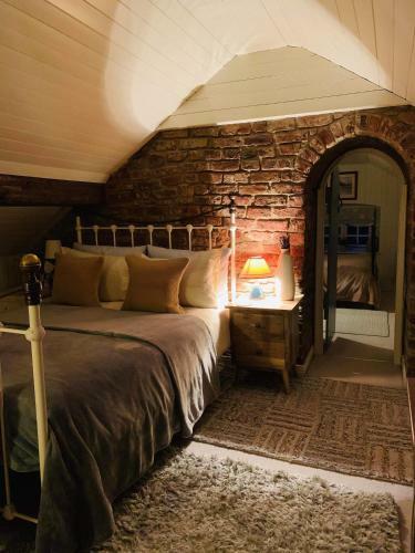 Bed & Breakfast Larchmount House