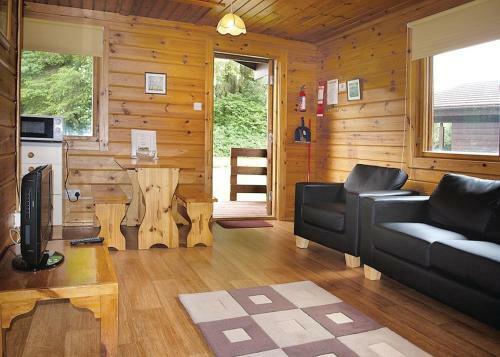 Eastcott Lodges
