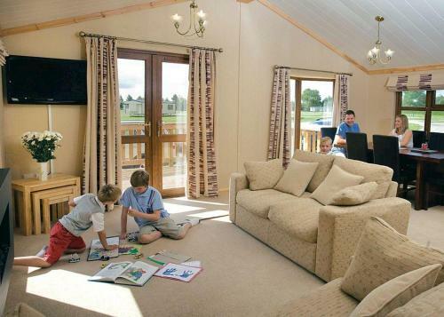 Oak Farm Lodges