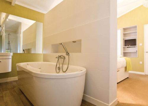 Devon Hills Lodges