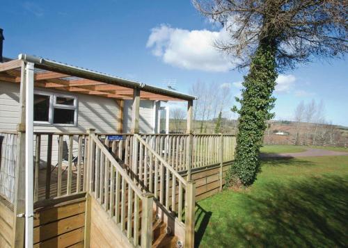 Devon Hills Lodges