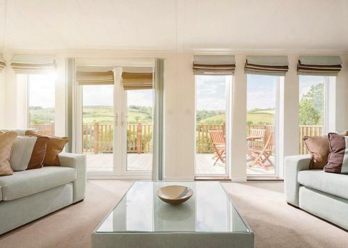 Devon Hills Lodges