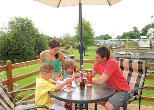 Riverside Country Park