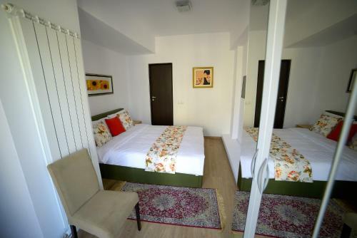 Caesar's Downtown Aparthotel