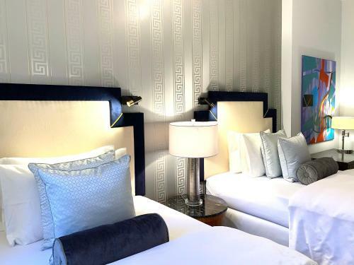Luxury Apartments Mondrian Old Town IV