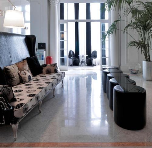 Chic & Basic Born Boutique Hotel