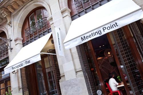 Chic & Basic Born Boutique Hotel
