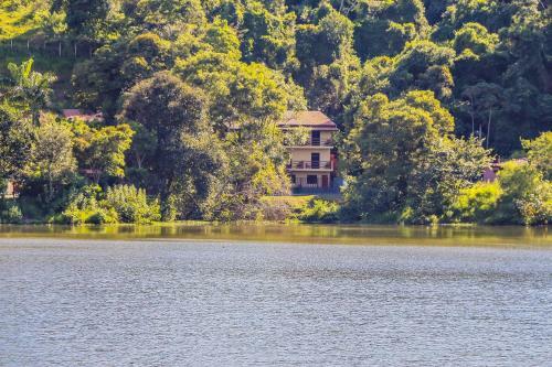 Hostal Pousada Mirante Do Lago