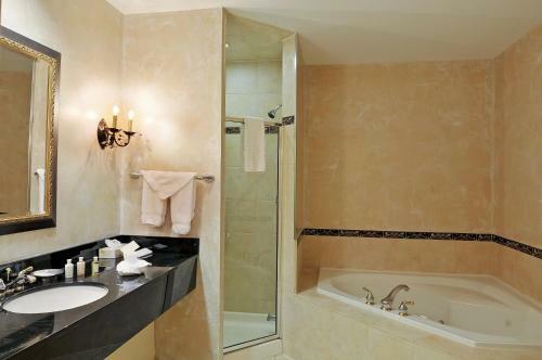 Hotel Eganridge Inn, Country Club & Spa