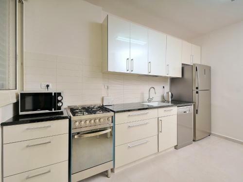 Housea - Sea View Apartment