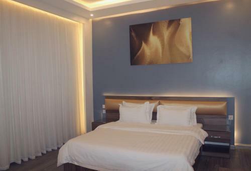 Hotel Platinum The First