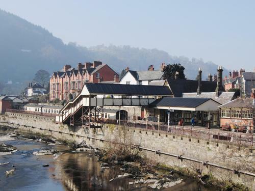 Bryn Awen