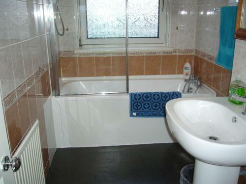 Dragon - Attlee Apartment 3 Bedroom Home