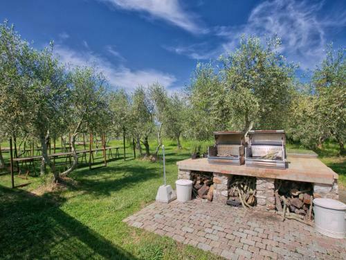 Special Apartments In Braccagni With Orthopedic Beds