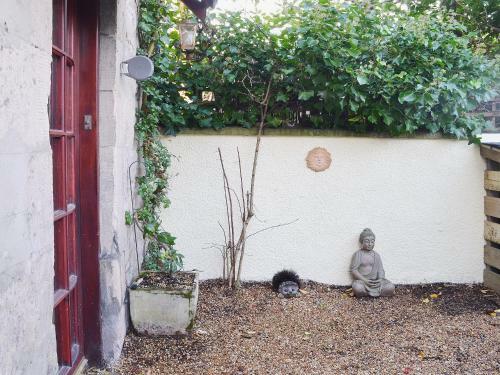 Dolphin Cottage