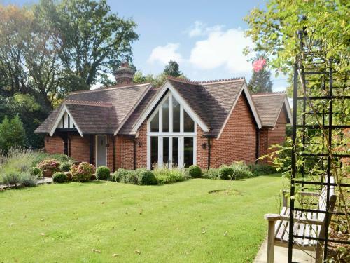 Grovelands Lodge