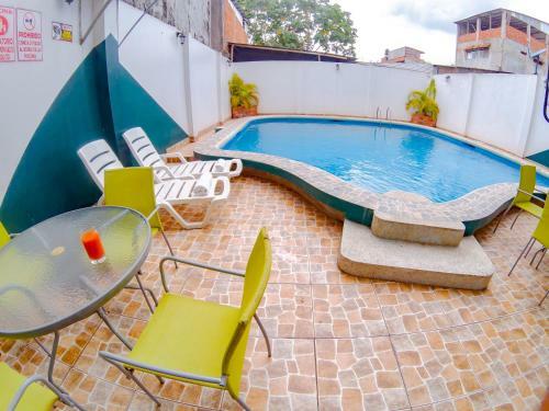 Hotel Jhor Bush