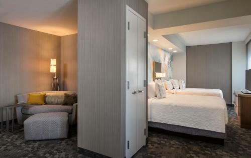 Hotel Courtyard By Marriott Calgary South