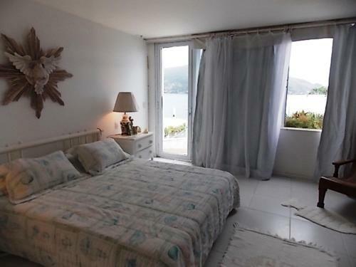 Casa Grande Em Angra