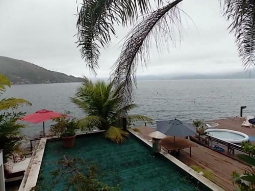 Casa Grande Em Angra