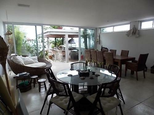 Casa Grande Em Angra
