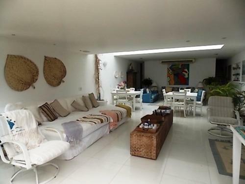 Casa Grande Em Angra