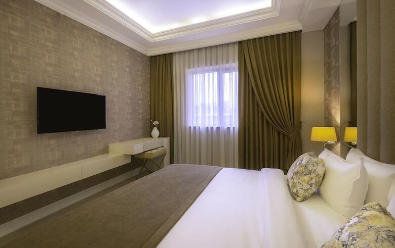 Paris Hotel Yerevan