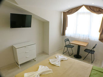 Holas Apartments