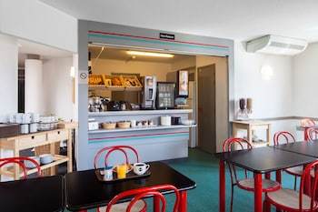 Hotel B&B H�tel Maurepas
