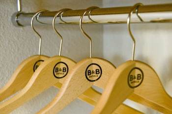 Hotel B&B H�tel Maurepas