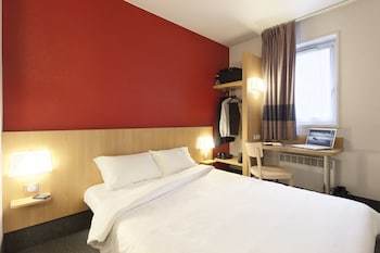 Hotel B&B H�tel Maurepas