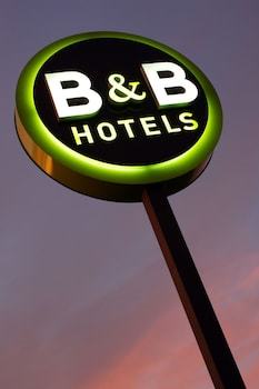 Hotel B&B H�tel Maurepas