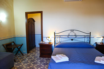 Hostal Hotel Arcangelo - Salina