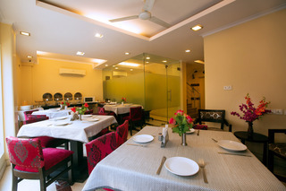 Hotel The Pearl - A Royal Residency
