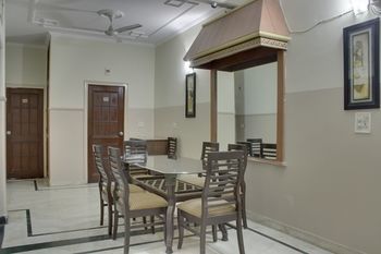 Hotel Oyo Rooms Huda City Center