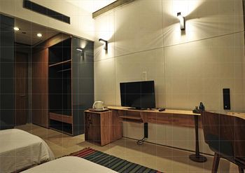Mana Hotel