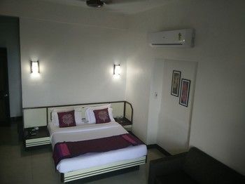 Strand Hotel