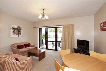 Strathern Motor Lodge