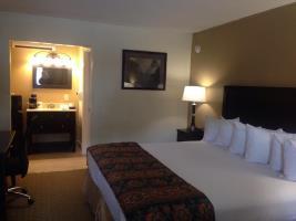 Hotel Carmel Inn & Suites