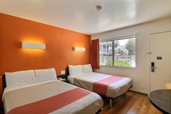 Motel 6 Santa Barbara - Carpinteria North
