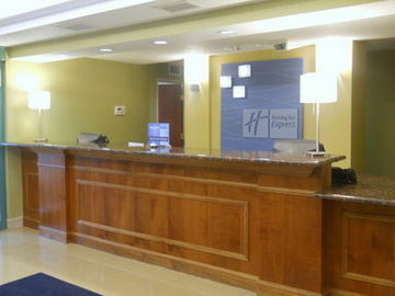 Holiday Inn Express Hotel & Suites Kalamazoo