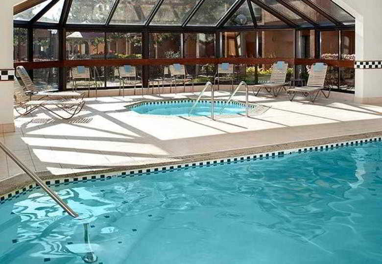 Hotel Courtyard By Marriott Detroit Livonia