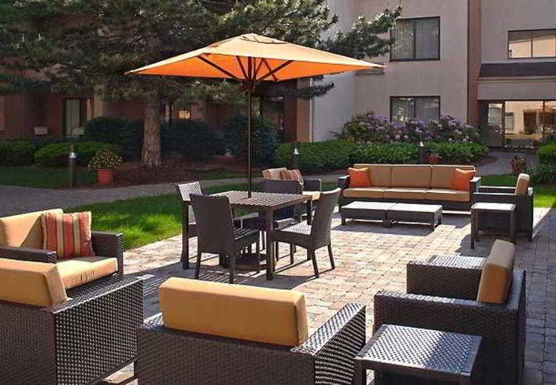 Hotel Courtyard By Marriott Detroit Livonia