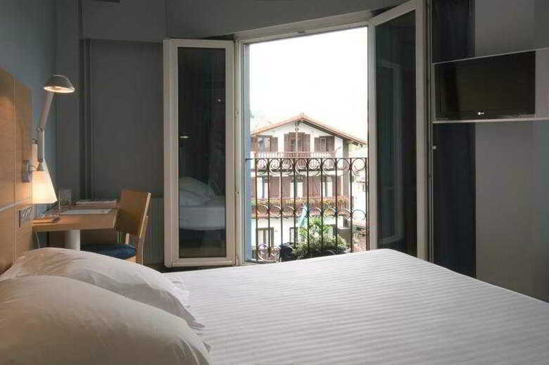 Hotel Jauregui