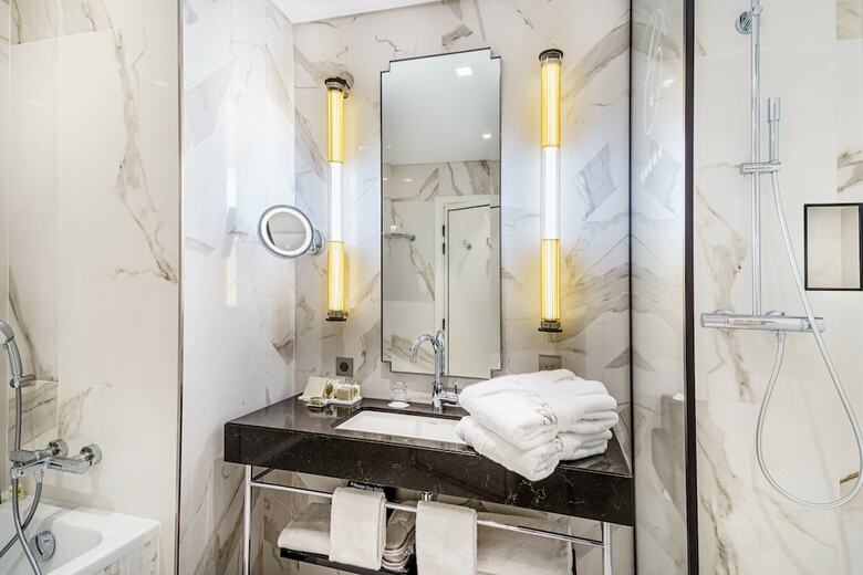 Hotel Le Claridge Champs-elysees Fraser Suites