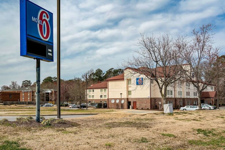 Motel 6 Rocky Mount