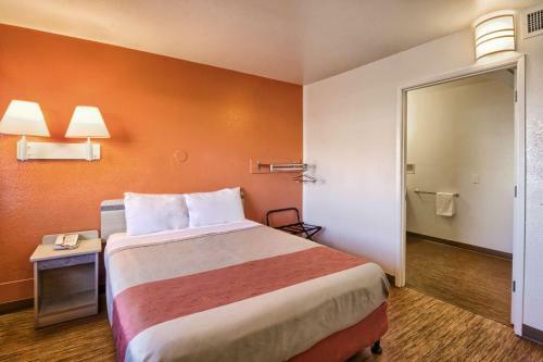 Motel 6 Pendleton