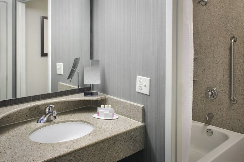 Hotel Courtyard By Marriott Charlotte City Center