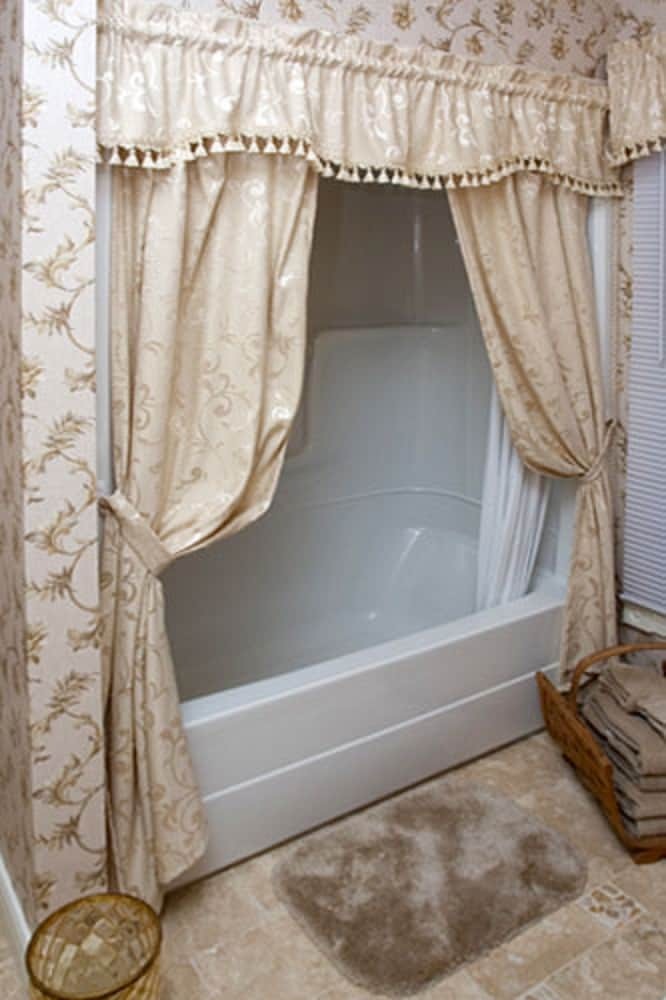 Bed & Breakfast Silver Service Inn